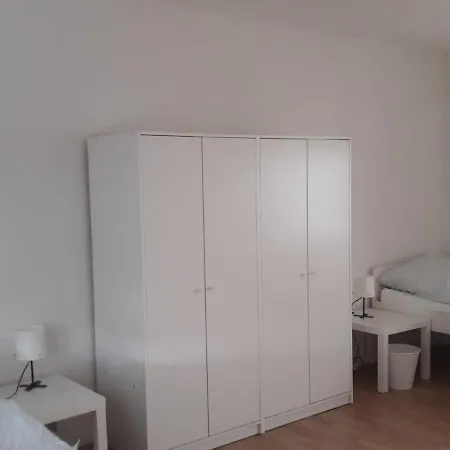 Lejlighed Work & In Menden- Rooms2stay *